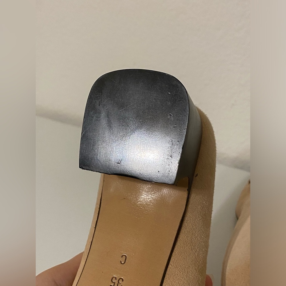 (NWOT) Gucci Vintage Suede Horse Bit Taupe Pink Mid-Heel Pointed Heels | 35C - Picture 10 of 16